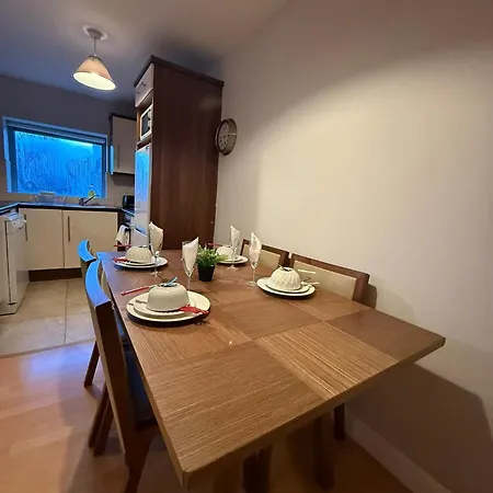 Two Bedroom Cork Road Апартаменты *